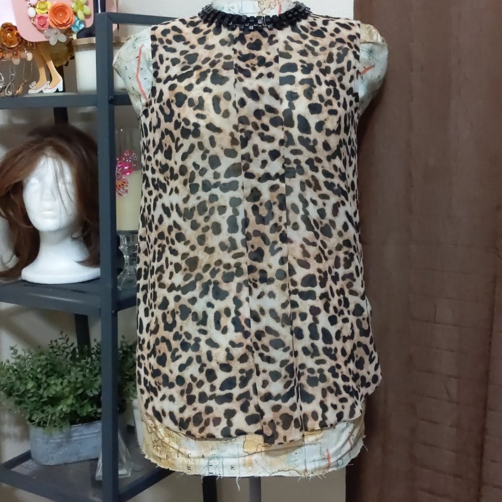 Vince Camuto leopard print sleeveless top